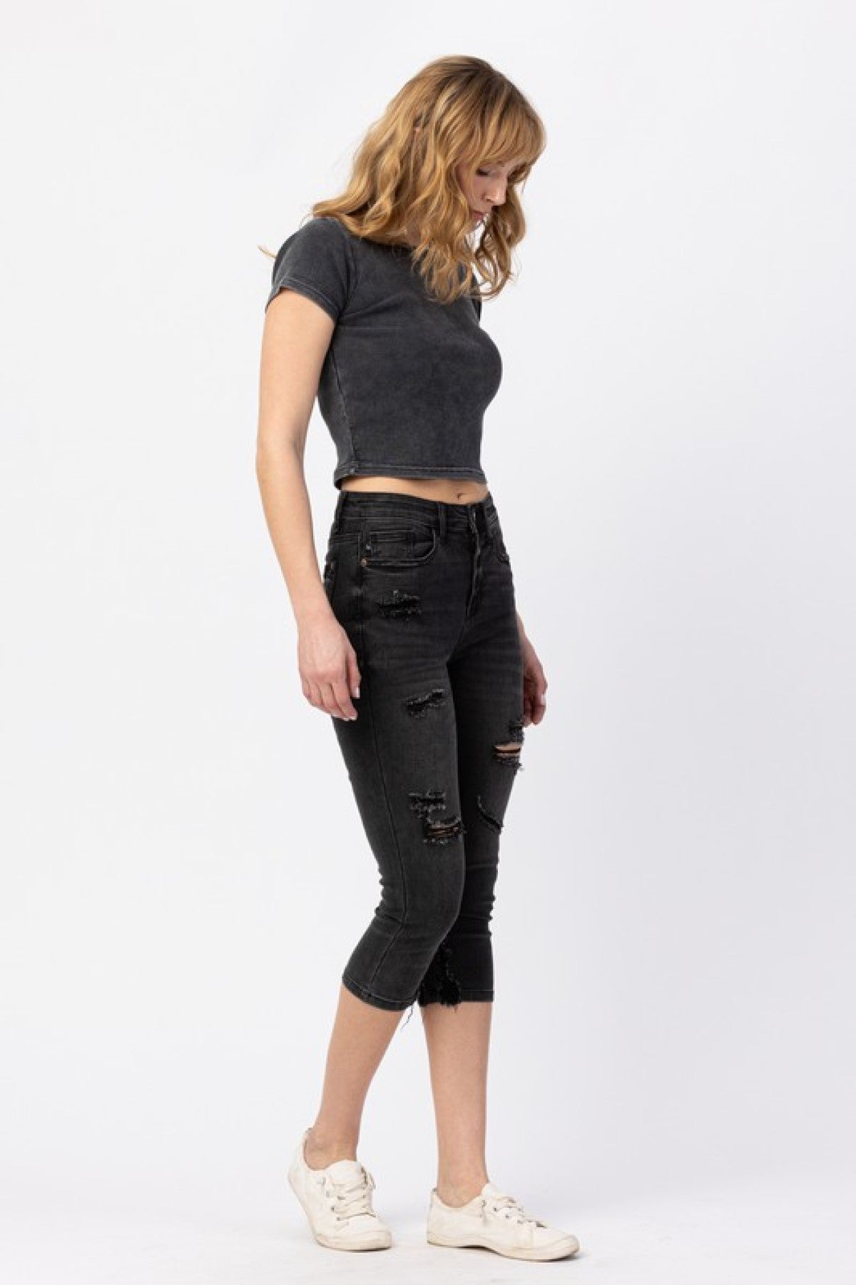 Judy Blue High Waist Black Distressed Skinny Capri